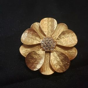 Premier Designs Golden Girl Pin/Enhancer